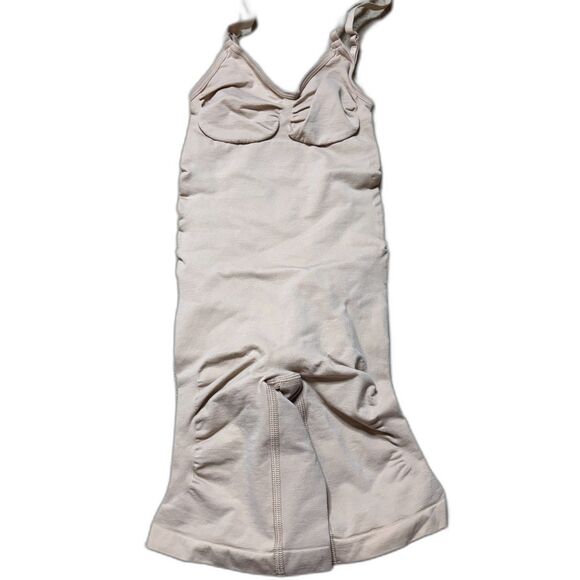 Amazon NWT Nude Full Body Romper Style Shapewear Bodysuit Small - Picture 1 of 6